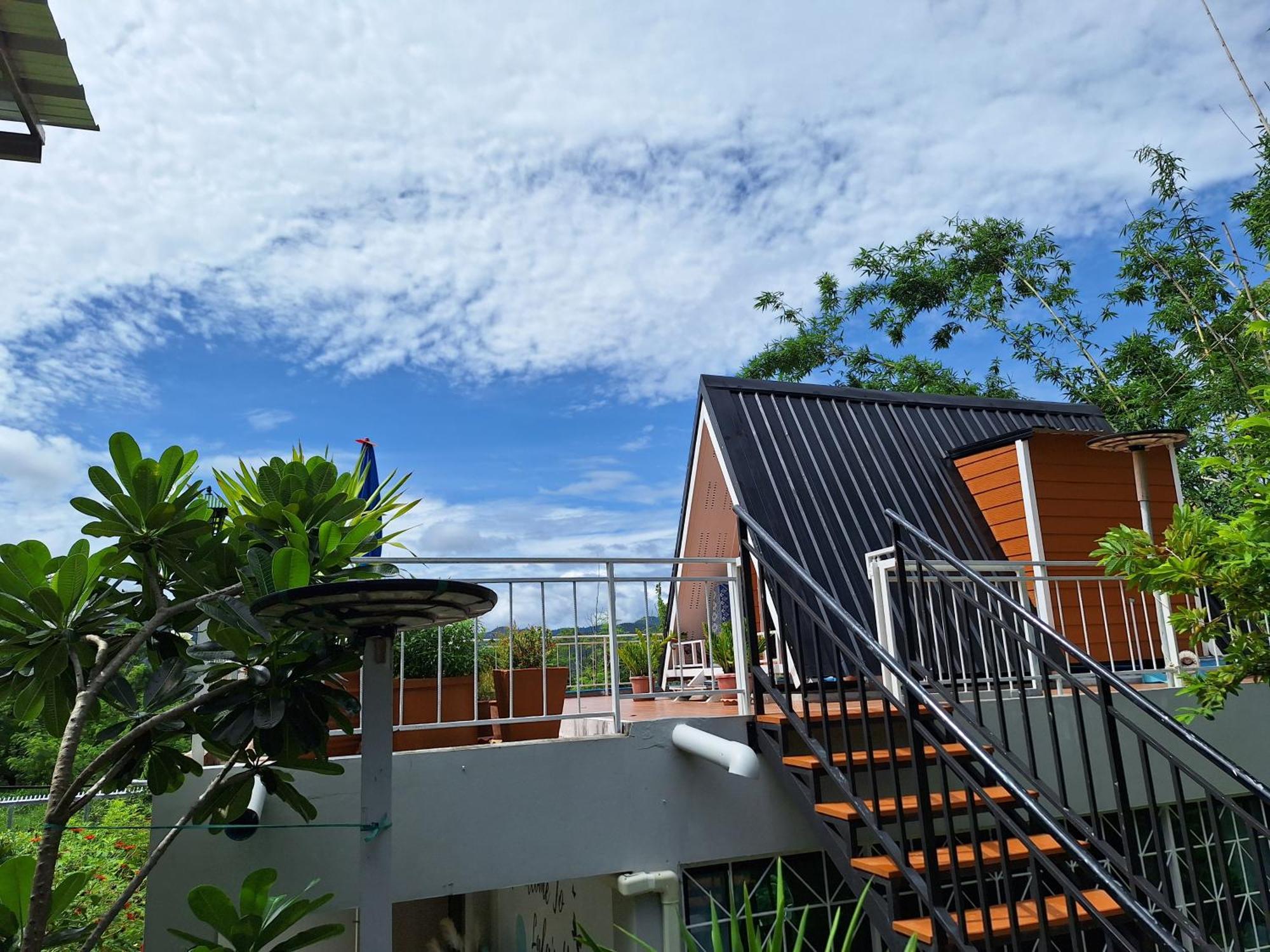 Lala's House@mae On Homestay *